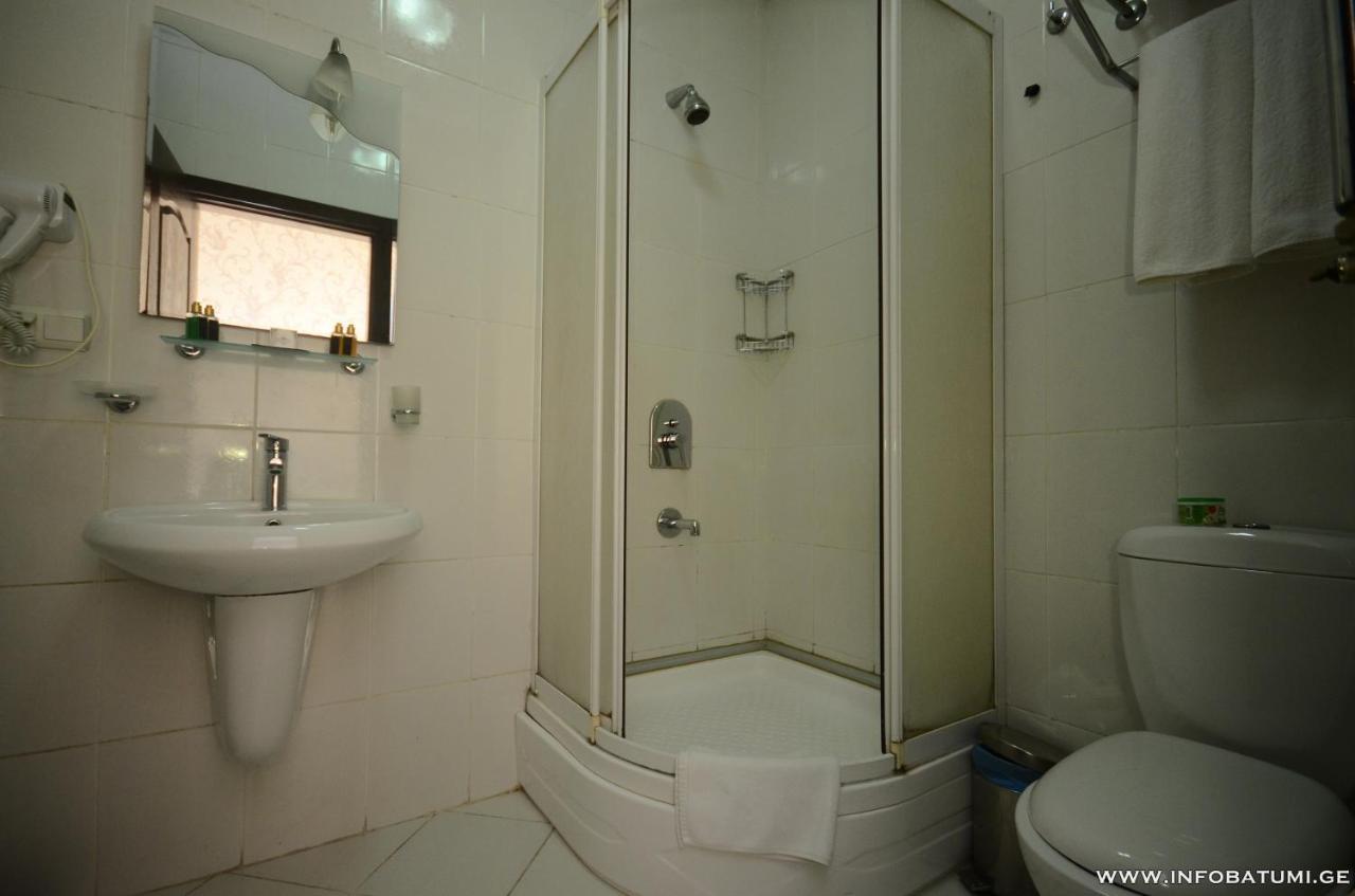 Hotel Istanbul Batumi Luaran gambar